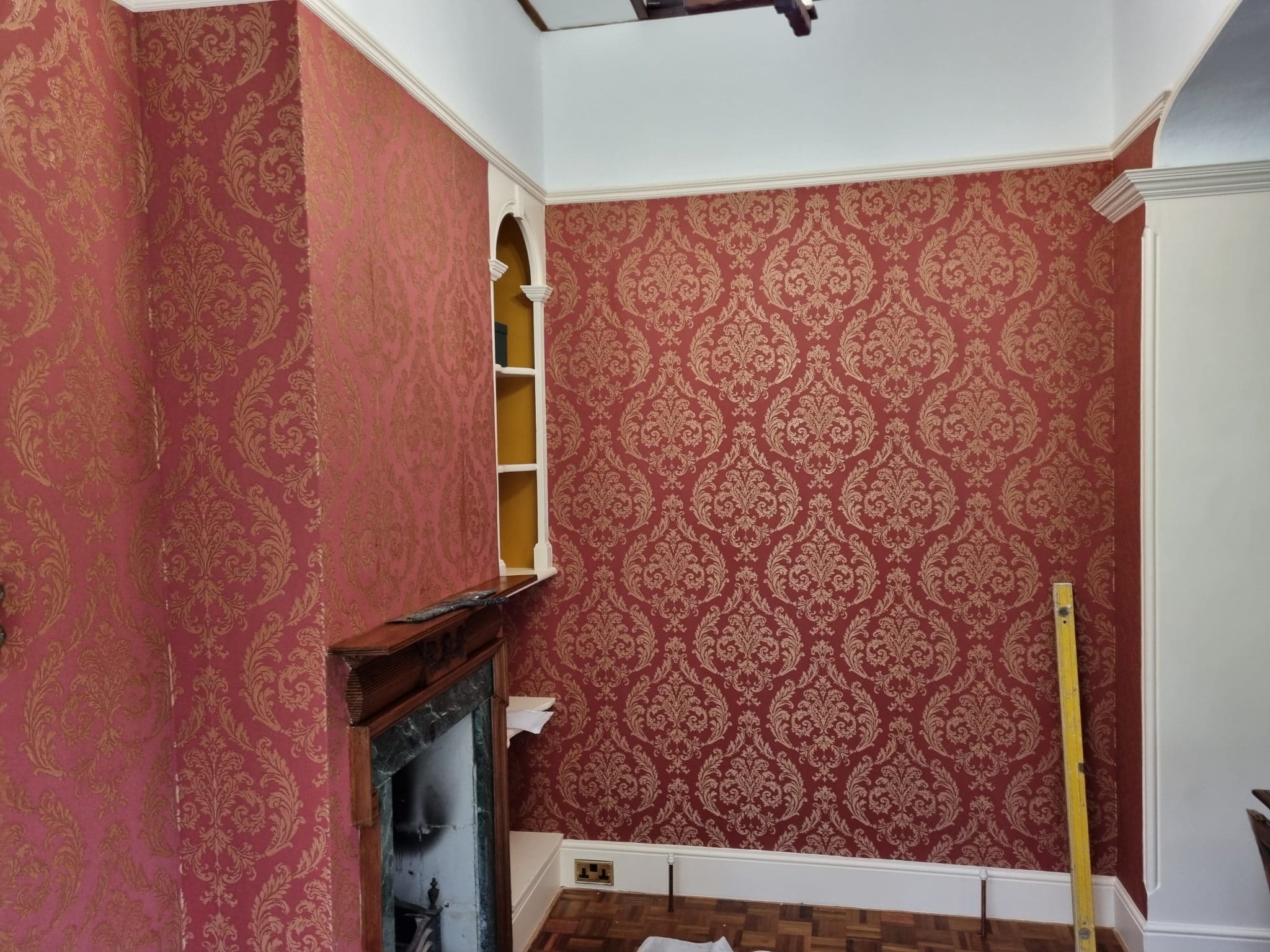 decorator services wallpapering